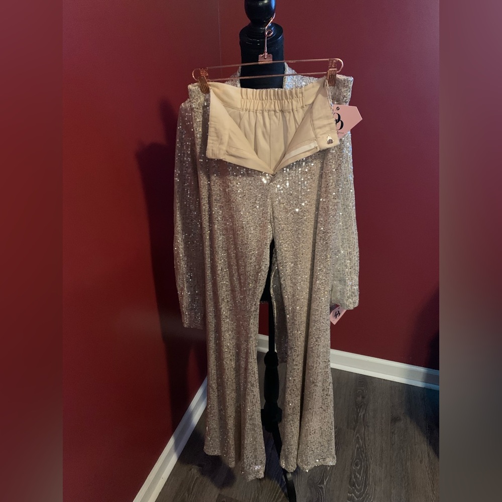 Dutchie’s Diamond Sequin pantsuit